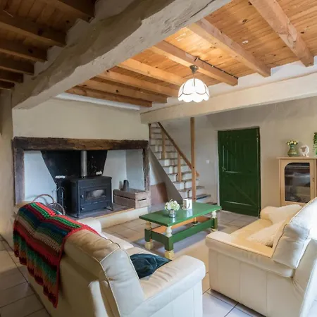 Сasa de vacaciones Le De La Bergerie Montbernard